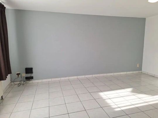 Rustig gelegen opgefriste rijwoning - Photo 1