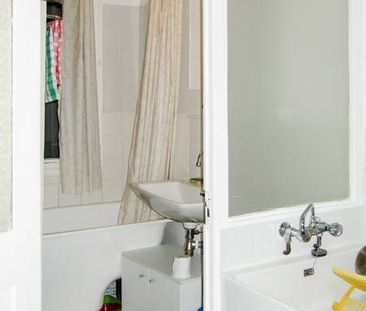 Logement à Paris, Location meublée - Photo 6