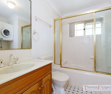 2 BEDROOM UNIT IN A QUIET BLOCK - Photo 6