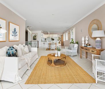 Spacious Coastal Family Living in the Heart of Kiama - Photo 1