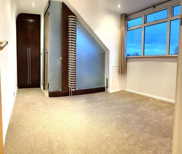 2 Bed Penthouse, Woodville Gardens, W5 - Photo 4