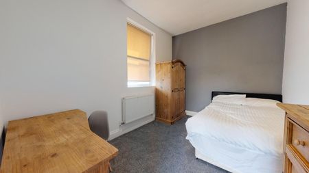 5B North Friary House - Photo 2