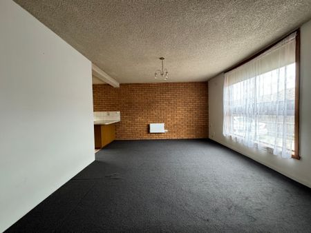 2 Bedroom Townhouse in Great Location - Photo 2