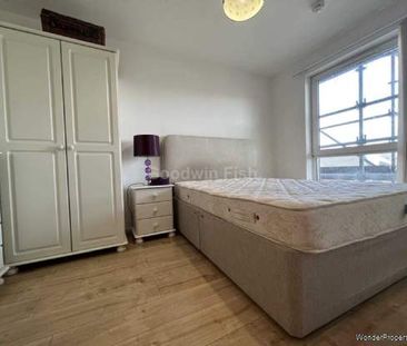 1 bedroom property to rent in Salford - Photo 2