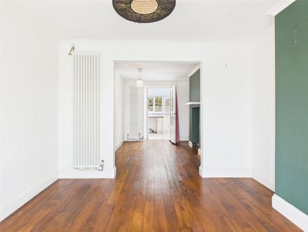 3 bedroom terraced house to rent - Photo 5