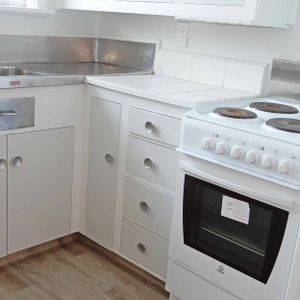 NORTH END BEDSIT - Photo 3