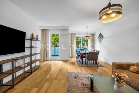 Stylowy apartament z balkonem przy Pięknej - Photo 4