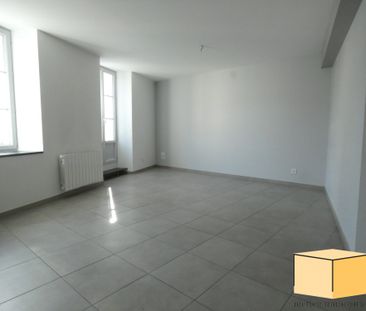 Location Appartement 2 pièces 45m² BELLEY 01300 - Photo 1