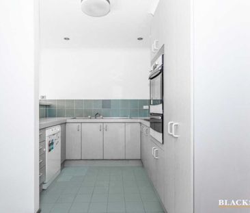 Enjoy convenient Inner North living in the highly sought-after... - Photo 3