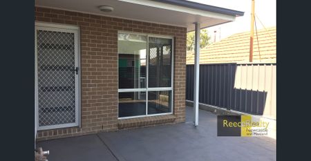 Quality Townhouse with Dishwasher & A/C - Photo 3