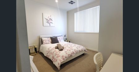 Fully Furnished Three Storey Townhouse in Adelaide CBD - Photo 4
