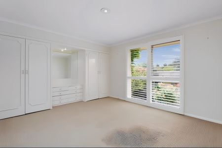 3 Bed, 1 Bath - Photo 2