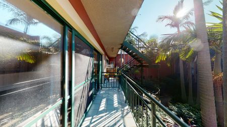 Secluded and Peaceful - Photo 2