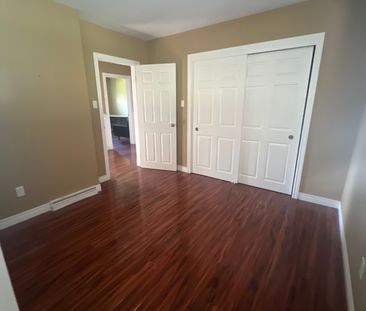 For Lease - 24 Grandview Drive, St. Catharines, Ontario - Photo 1