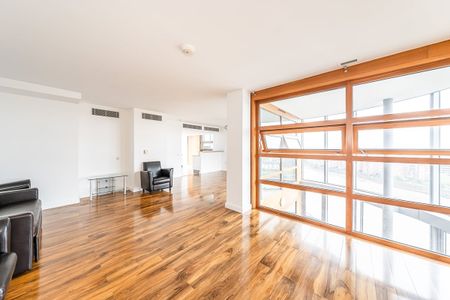 3 bedroom duplex to rent - Photo 2