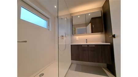 Een rustig gelegen gelijkvloers appartement met garage - Photo 4