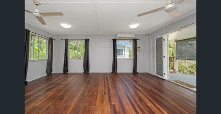 2 Bed home with Granny Flat and Large shed, in a Convenient Location! - Photo 2