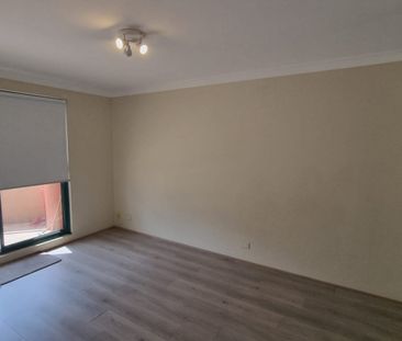 This 2 bedroom highrise apartment in the heart of Bankstown - Photo 4
