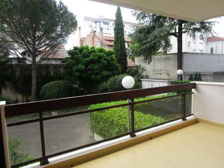 Location Appartement 2 pièces 41m² VALENCE 26000 - Photo 5