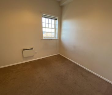 Manvers court, Nightingale close, CHESTERFIELD - Photo 3