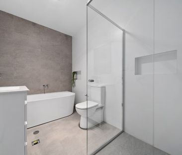 Brand new, architecturally designed 4 bedroom townhouse in St Marys! - Photo 2