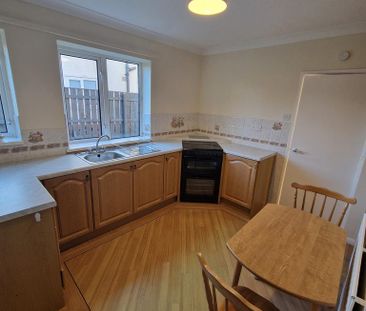 3 bedroom semi-detached house to rent - Photo 5