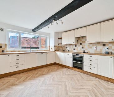 5 bedroom farm house to rent - Photo 6
