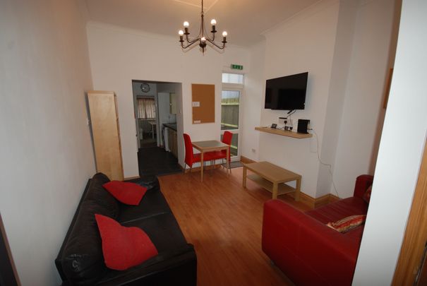 54 DALE ROAD ALL BILLS INCLUDED - Photo 1