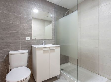 Room for rent in Floresta Street - Photo 3