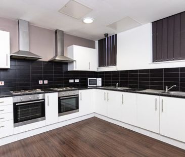 Studio Flat, City Point, L5 - Photo 6