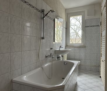 Attraktive 3-Zimmer-Wohnung im Herzen der Stadt – Zentrumsnah mit B... - Photo 4