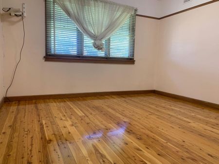 Charming 3-Bedroom Home in a Convenient Location - Photo 3