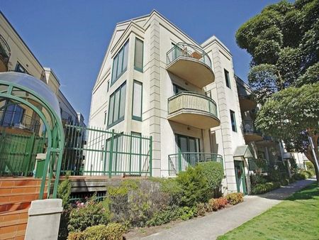 12/1495 Malvern Road, Glen Iris VIC 3146 - Apartment For Rent | Domain - Photo 3