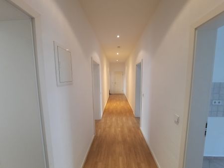 Charmante 3-Raum-Wohnung - Ihr neues Zuhause in Stadtfeld Ost - Photo 3