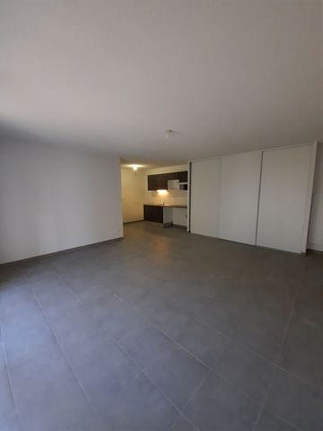 Location Appartement 3 pièces 66m² PINS JUSTARET 31860 - Photo 4