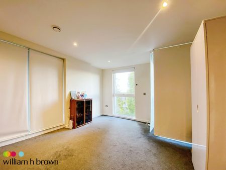 Burgess Springs, Chelmsford - Photo 2