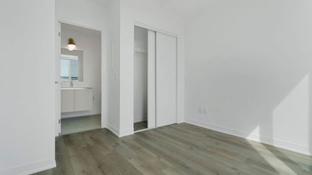 For Lease - 405 Dundas Street Unit# 330, Oakville, Ontario - Photo 3