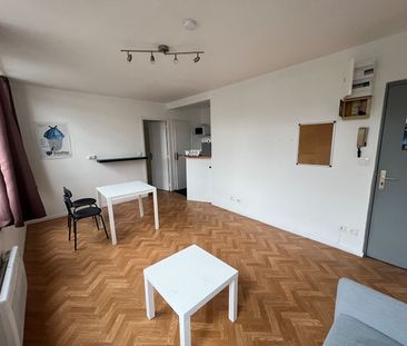 Location Appartement 2 pièces 29m² LILLE 59000 - Photo 5