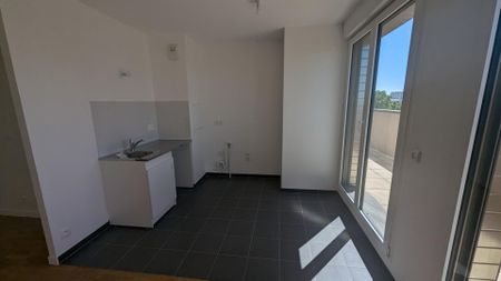 location Appartement T4 DE 79.6m² À ASNIERES - Photo 4