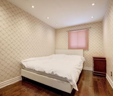 For Lease - 1545 Oran Court, Mississauga, Ontario - Photo 1