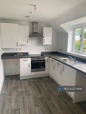 2 bedroom flat to rent - Photo 4