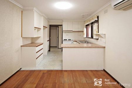 CENTRALLY LOCATED FAMILY HOME WITH BUNGALOW - Photo 2