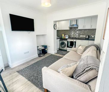 3 bedroom terraced house to rent - Photo 4