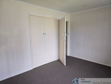 2 / 4 Third Avenue, Dandenong North - Photo 4