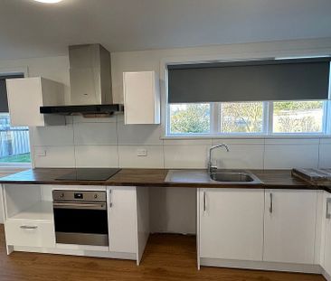 Renovated 3B Home, Big Section, Walk to Shops - Photo 6