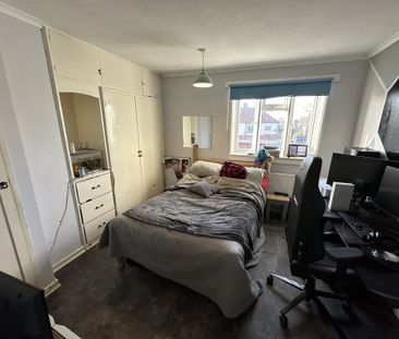 Sutton Crescent, Norwich, Freethorpe - Photo 3