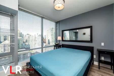 Condo in Downtown Vancouver, BC - Photo 5