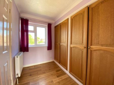 4 bedroom House in Vandyke, Bracknell - Photo 4