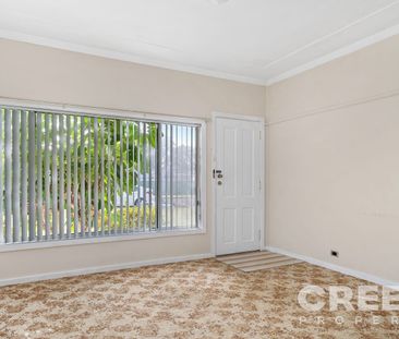 CUTE AND CONVENIENT FAMILY HOME - Photo 5