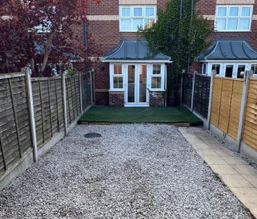 3 bedroom terraced house to rent - Photo 4